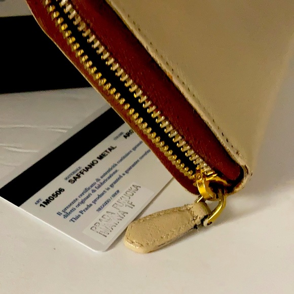 Prada Saffiano Metal Argilla zipped long wallet - Picture 5 of 17